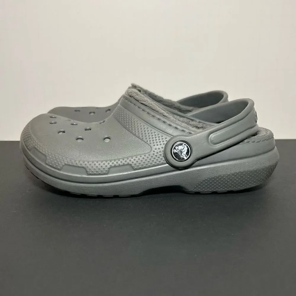 Junior CROCS Dual Comfort Gray Faux Fur Lined Slip On Clogs / Size 2